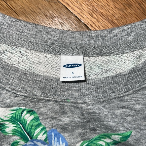 Old Navy Tropical Print Sweatshirt Size Small - Picture 2 of 7